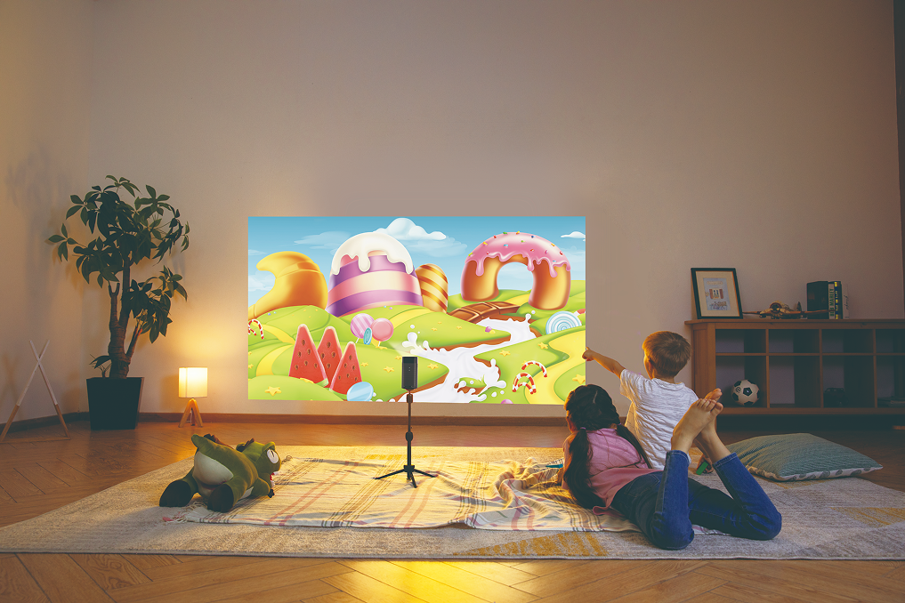 DLP vs LCD Projectors: Which is Best for Your Home Cinema in the UK?
